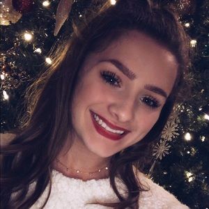 Meet your Posher, Anna claire